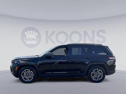 2022 Jeep Grand Cherokee 4xe Trailhawk