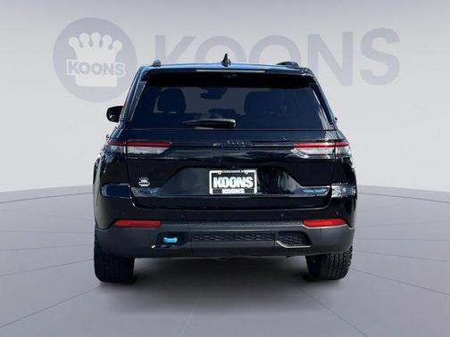 2022 Jeep Grand Cherokee 4xe Trailhawk