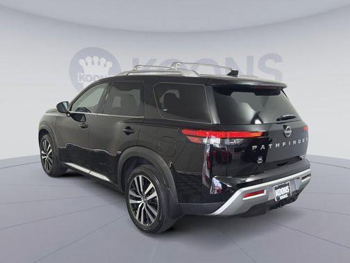 2023 Nissan Pathfinder Platinum 4WD