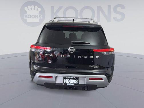 2023 Nissan Pathfinder Platinum 4WD