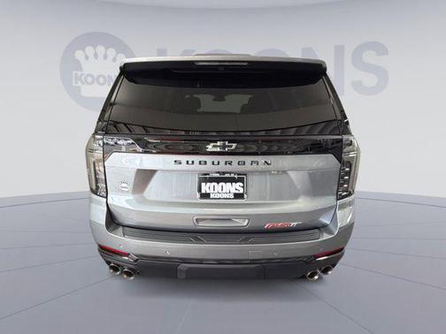 2025 Chevrolet Suburban RST