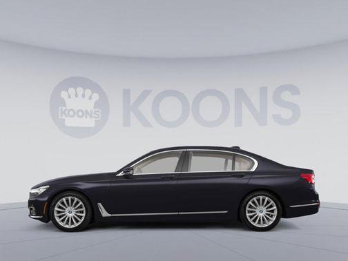 2018 BMW 740 740i