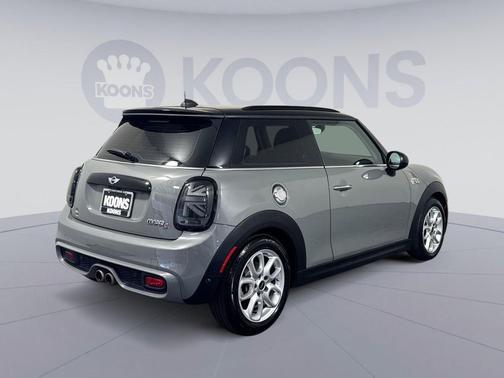 Gray Metallic 2018 MINI Hardtop Cooper S