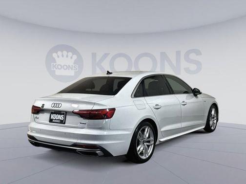 2022 Audi A4 45 S line Premium Plus