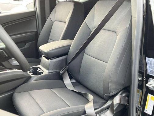 2025 Chevrolet Colorado WT