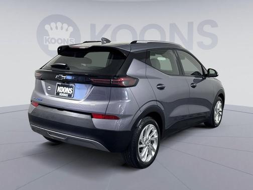 Gray Ghost Metallic 2023 Chevrolet Bolt EUV FWD LT