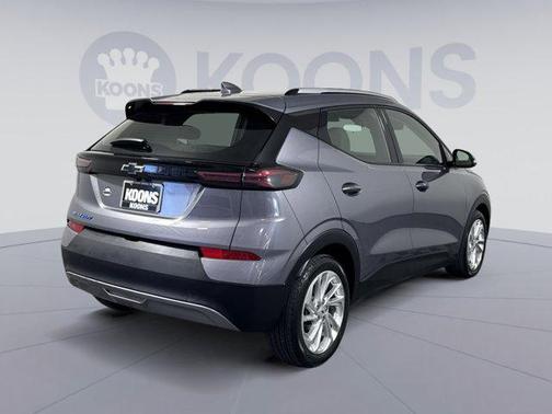 Gray Ghost Metallic 2023 Chevrolet Bolt EUV FWD LT