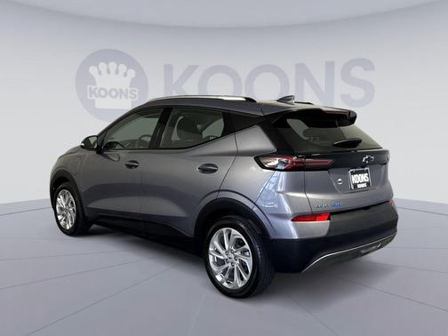 Gray Ghost Metallic 2023 Chevrolet Bolt EUV FWD LT