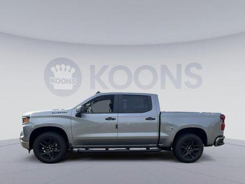 2025 Chevrolet Silverado 1500 Custom