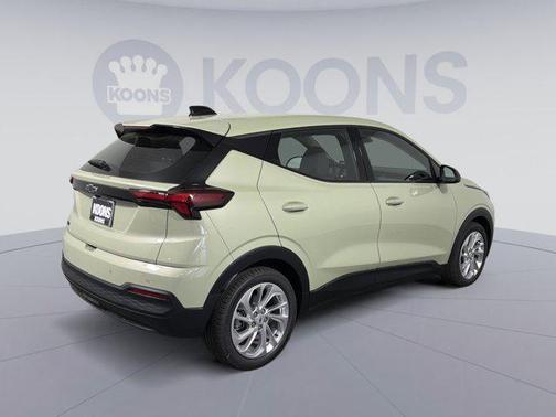 Relic Green Metallic 2027 Chevrolet Bolt LT FWD