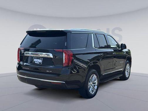 2022 GMC Yukon SLT