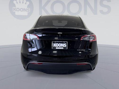 2024 Tesla Model Y Long Range Dual Motor All-Wheel Drive