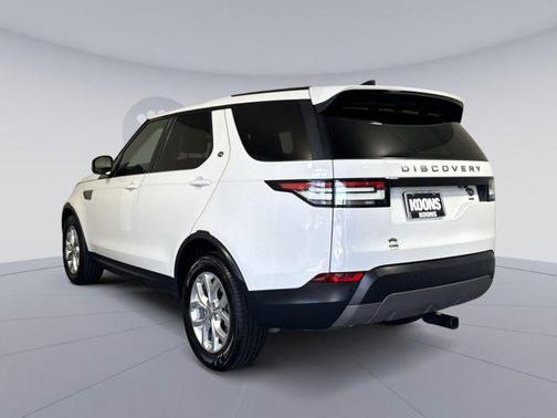 Fuji White 2020 Land Rover Discovery SE