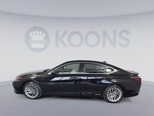 2022 Lexus ES 300h Luxury
