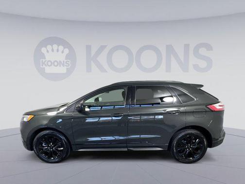 2022 Ford Edge SE