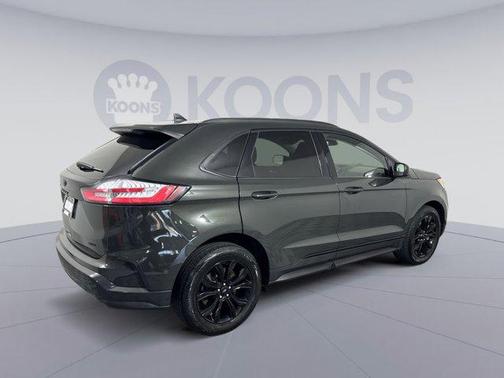 2022 Ford Edge SE