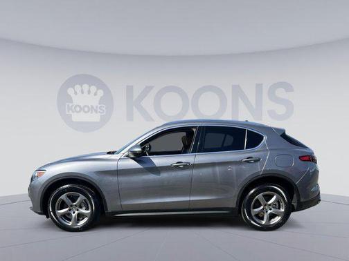 2021 Alfa Romeo Stelvio Base