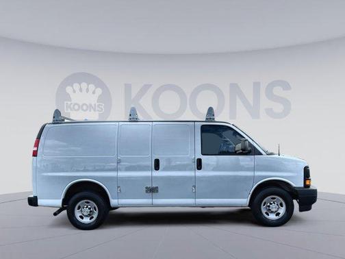 2017 Chevrolet Express 2500 Work Van