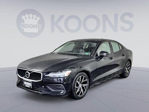 2020 Volvo S60 T5 Momentum