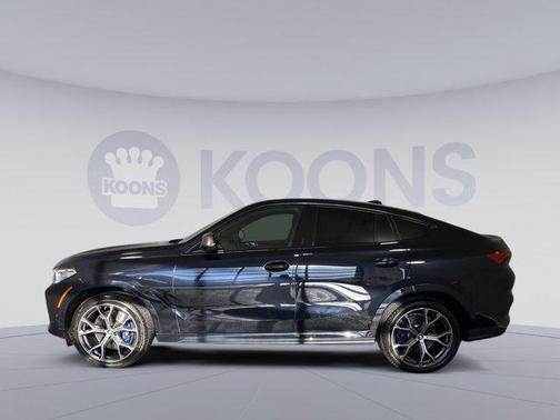 2022 BMW X6 M50i