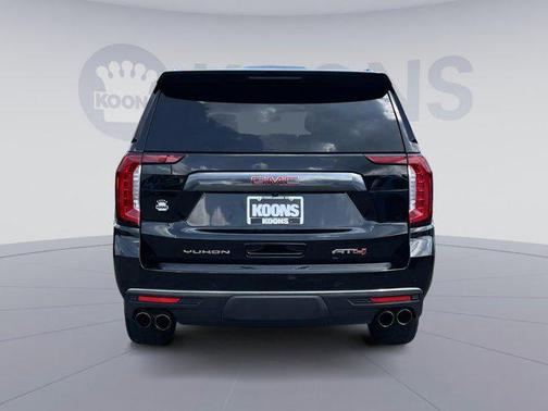 2022 GMC Yukon XL 4WD AT4