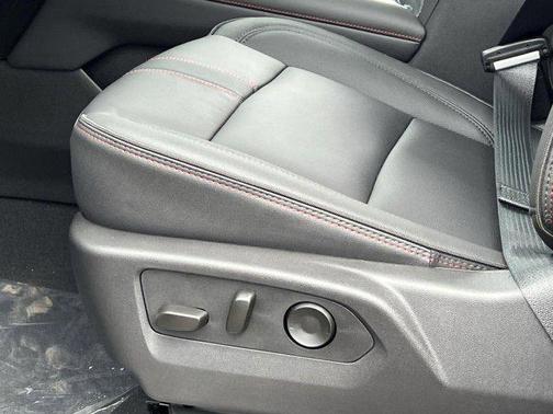 2025 Chevrolet Tahoe 4WD RST