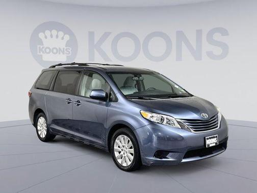 2015 Toyota Sienna LE