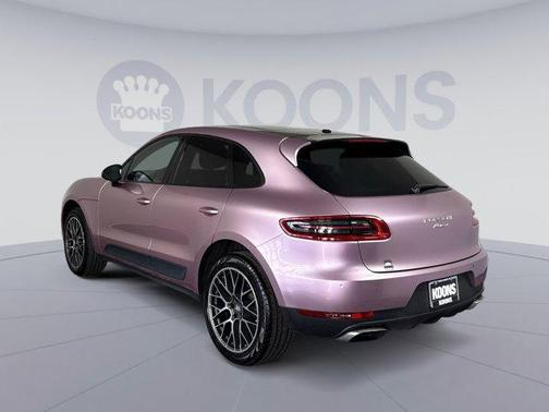 Gray 2018 Porsche Macan Macan Sport Edition