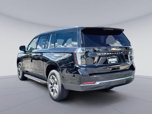 2025 Chevrolet Suburban LT
