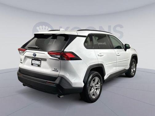 2024 Toyota RAV4 Hybrid LE