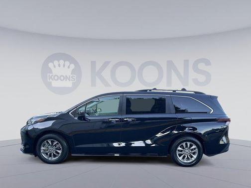 2024 Toyota Sienna XLE 8 Passenger