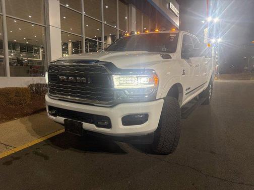 2019 RAM 2500 Limited Crew Cab 4x4 6'4' Box