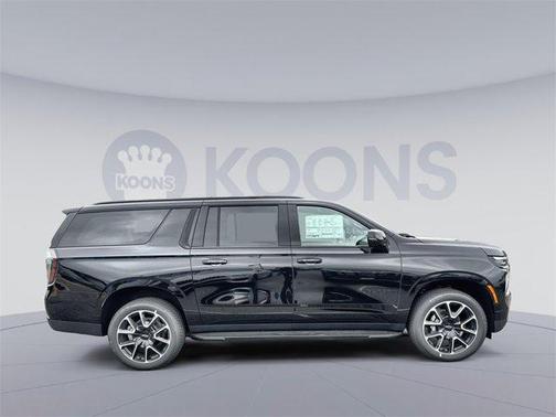 2025 Chevrolet Suburban RST