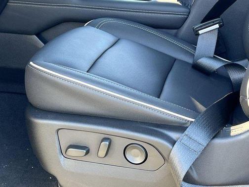 2025 GMC Yukon XL 4WD Elevation