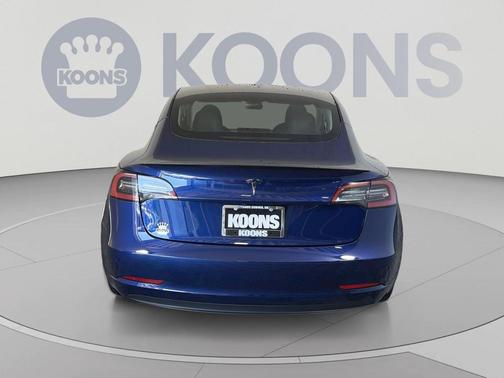 Deep Blue Metallic 2023 Tesla Model 3 Performance