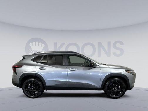 Sterling Gray Metallic 2026 Chevrolet Trax FWD ACTIV
