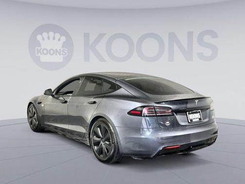 2022 Tesla Model S Plaid