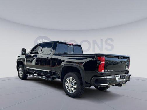 2025 Chevrolet Silverado 2500 High Country
