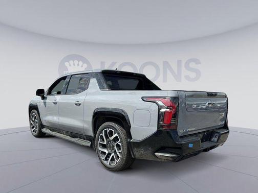 2025 Chevrolet Silverado EV RST