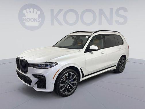 2022 BMW X7 M50i