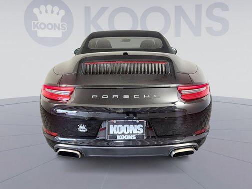 2018 Porsche 911 Carrera