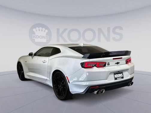 2022 Chevrolet Camaro RWD Coupe LT1