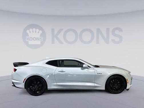 2022 Chevrolet Camaro RWD Coupe LT1