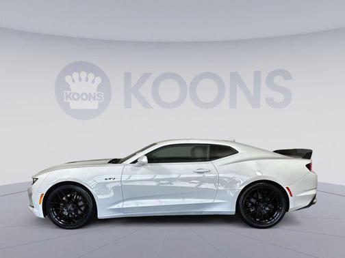 2022 Chevrolet Camaro RWD Coupe LT1