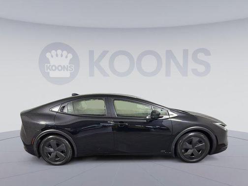 2023 Toyota Prius LE