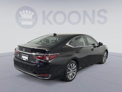 2021 Lexus ES 300h Base