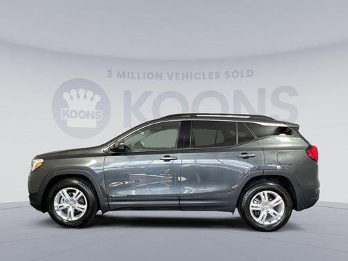 Photo 2 of 22 of 2020 GMC Terrain SLE