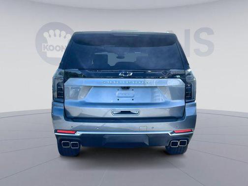 2025 Chevrolet Suburban 4WD High Country