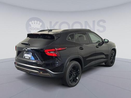 Mosaic Black Metallic 2026 Chevrolet Trax FWD ACTIV
