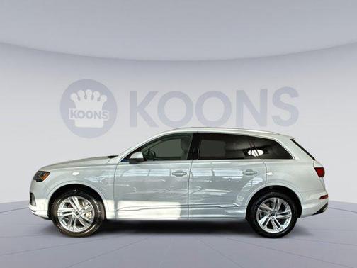 2022 Audi Q7 55 Premium Plus